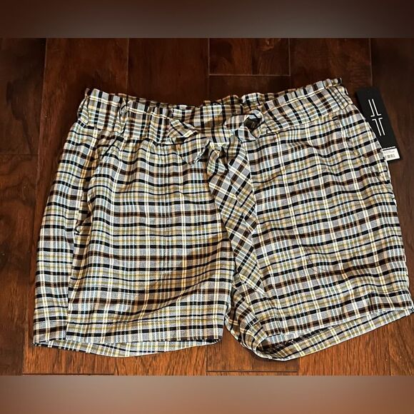 Liverpool Los Angeles Plaid Pattern Paper bag Waist Shorts Size Size Large NWT
